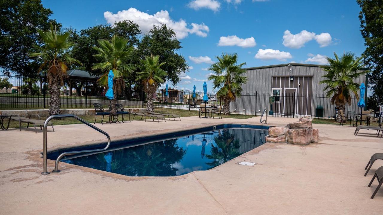ניו בראונפלס Rivercity Rv Park מראה חיצוני תמונה